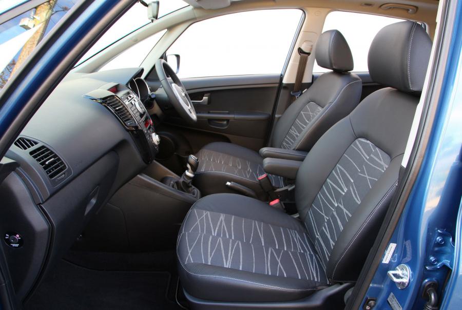  Kia Venga 2012 года  (фото 4 из 27)